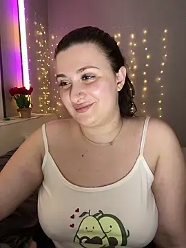 lipsi vikki online show from February 12, 7:20 pm