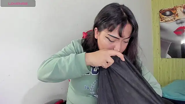 peachy hot online show from April 17, 5:10 am