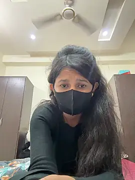 raavigirl online show from March 21, 6:00 pm