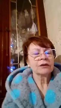 Snapshot of SophieBurns chatting on February 11, 2:22 pm SophieBurns online show from February 11, 2:22 pm