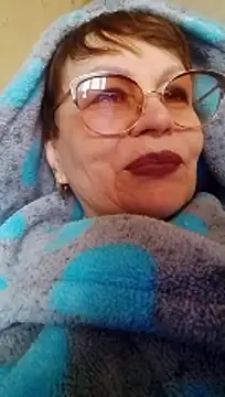 Snapshot of SophieBurns chatting on March 3, 10:10 am SophieBurns online show from March 3, 10:10 am