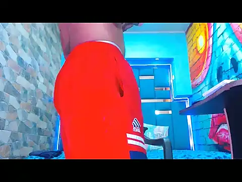 Snapshot of warmNoah chatting on February 24, 7:56 pm warmNoah online show from February 24, 7:56 pm