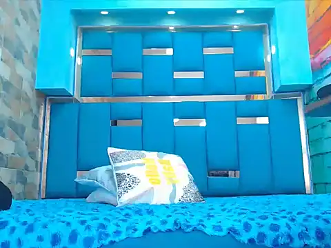 Snapshot of warmNoah chatting on February 28, 7:26 pm warmNoah online show from February 28, 7:26 pm