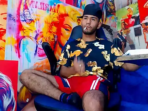 warmNoah online show from March 28, 7:13 pm