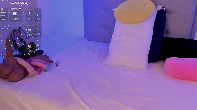 Snapshot of Ally_muun chatting on February 19, 4:58 pm Ally muun online show from February 19, 4:58 pm