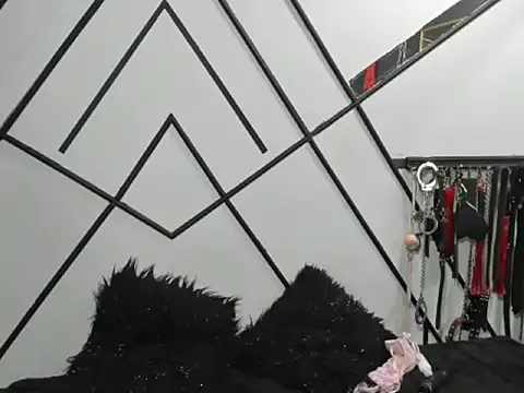 Snapshot of PaulaSchumacher chatting on February 12, 11:27 am PaulaSchumacher online show from February 12, 11:27 am