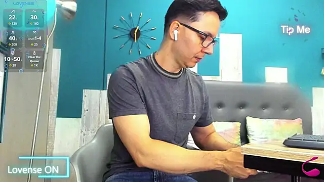 Coddy maxx69 online show from March 3, 12:33 pm