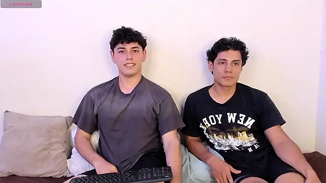 Snapshot of hans_andres17 chatting on February 20, 12:40 am hans andres17 online show from February 20, 12:40 am