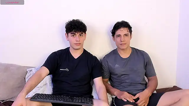 Snapshot of hans_andres17 chatting on February 24, 12:52 am hans andres17 online show from February 24, 12:52 am