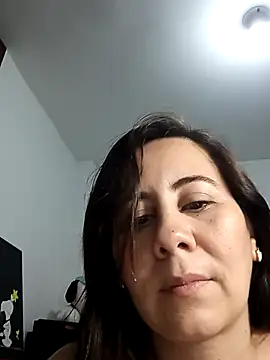 Snapshot of Sophie_Tyler chatting on April 28, 1:48 am Sophie Tyler online show from April 28, 1:48 am