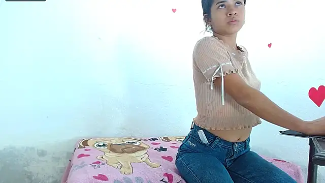 Snapshot of karolsweetvagi chatting on February 12, 6:03 pm karolsweetvagi online show from February 12, 6:03 pm