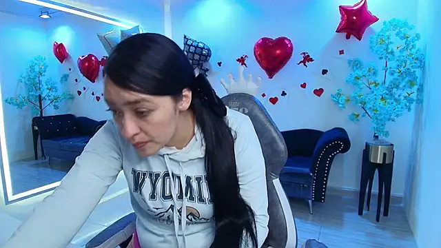 Alanna  scott online show from February 13, 3:24 am