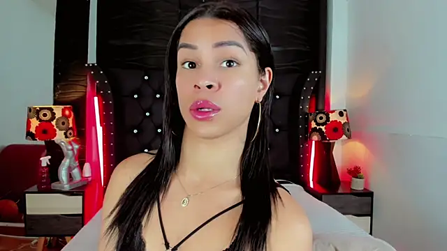 Makeyla Fox  online show from March 2, 7:32 pm