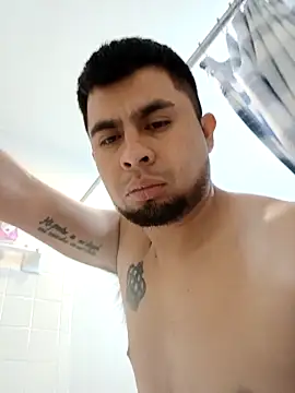 Snapshot of Alexis11197 chatting on February 20, 3:58 am Alexis11197 online show from February 20, 3:58 am