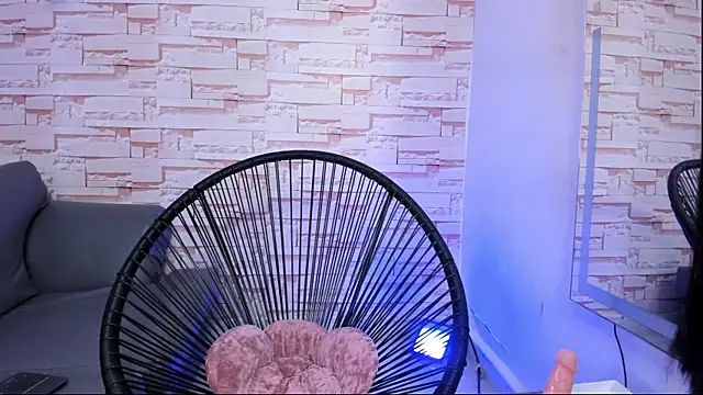 akira shaunk online show from April 7, 3:23 pm