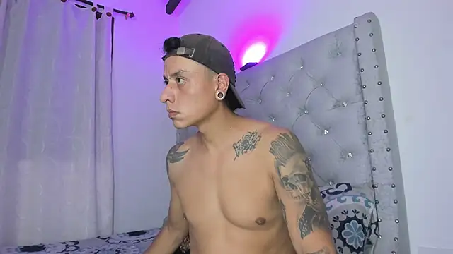 SkinnyDevil12 online show from February 25, 4:22 am