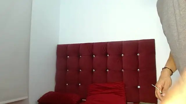 SkinnyDevil12 online show from February 26, 3:27 am