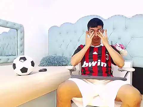 Snapshot of Apolo_Richards chatting on February 7, 7:50 pm Apolo Richards online show from February 7, 7:50 pm