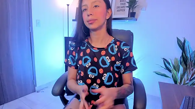 Snapshot of Eleanor_Park_ chatting on May 12, 4:09 am Eleanor Park online show from May 12, 4:09 am