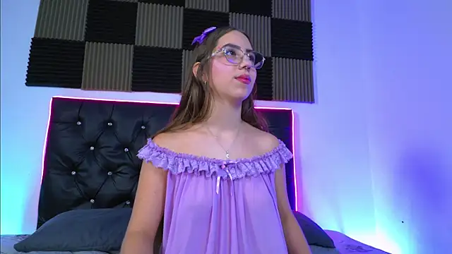 Annie Peach online show from July 12, 3:03 pm