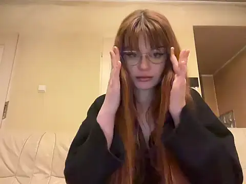 Sophiirose online show from February 10, 5:28 pm