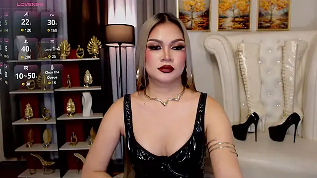 Snapshot of PrettyCockAthena chatting on June 5, 4:19 am PrettyCockAthena online show from June 5, 4:19 am
