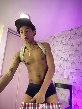 Snapshot of 777_dmz_ chatting on February 18, 2:29 am 777 dmz online show from February 18, 2:29 am