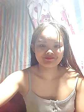 Snapshot of Luminana chatting on February 16, 2:40 am Luminana online show from February 16, 2:40 am