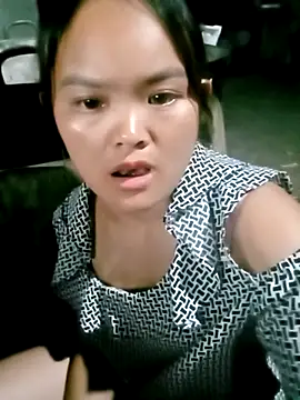 Snapshot of Luminana chatting on April 30, 12:06 am Luminana online show from April 30, 12:06 am