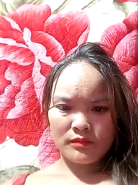 Snapshot of Luminana chatting on May 2, 12:54 pm Luminana online show from May 2, 12:54 pm