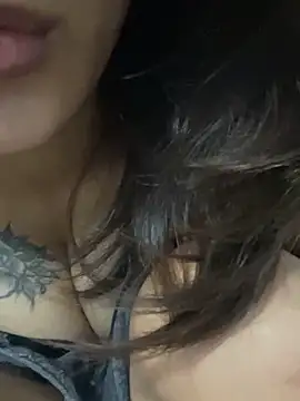 -Nuna- online show from April 11, 5:28 pm