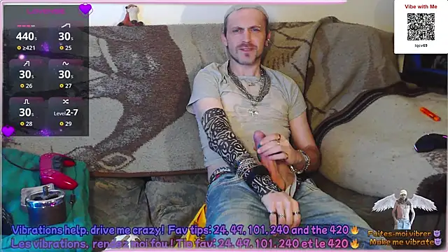 SwatRocShy online show from April 18, 6:17 am