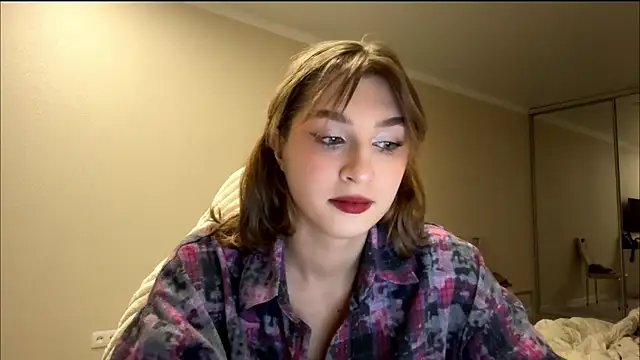 Snapshot of ElliKrovel chatting on February 19, 3:08 pm ElliKrovel online show from February 19, 3:08 pm