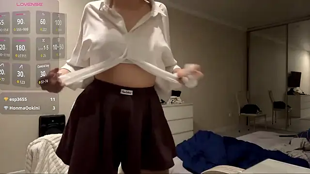 Snapshot of ElliKrovel chatting on February 25, 5:11 pm ElliKrovel online show from February 25, 5:11 pm