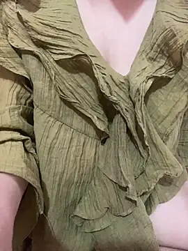 Snapshot of hamoi11 chatting on March 1, 11:18 pm hamoi11 online show from March 1, 11:18 pm