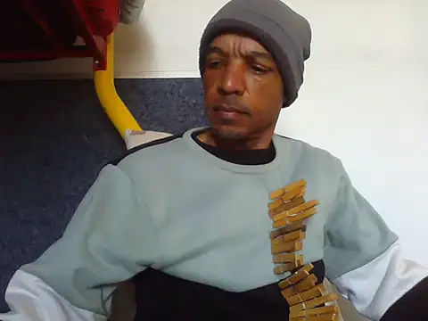 Snapshot of lavelle26 chatting on May 10, 2:33 pm lavelle26 online show from May 10, 2:33 pm