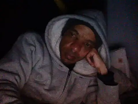 Snapshot of lavelle26 chatting on May 12, 8:06 pm lavelle26 online show from May 12, 8:06 pm