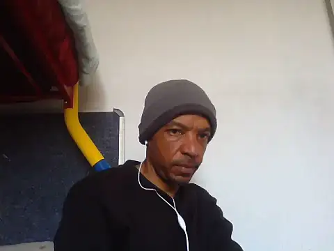 Snapshot of lavelle26 chatting on August 4, 8:39 am lavelle26 online show from August 4, 8:39 am