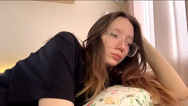 Snapshot of LakendraNoren chatting on February 8, 6:06 am LakendraNoren online show from February 8, 6:06 am