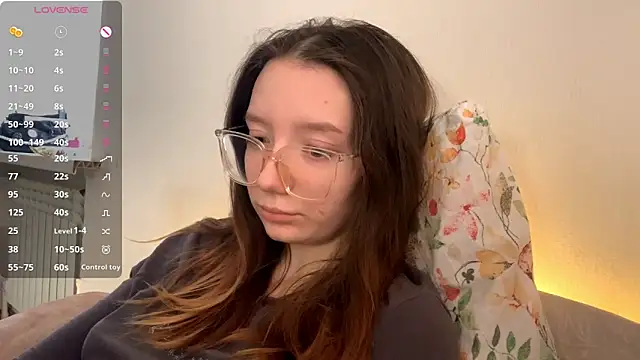 Snapshot of LakendraNoren chatting on February 10, 7:34 am LakendraNoren online show from February 10, 7:34 am