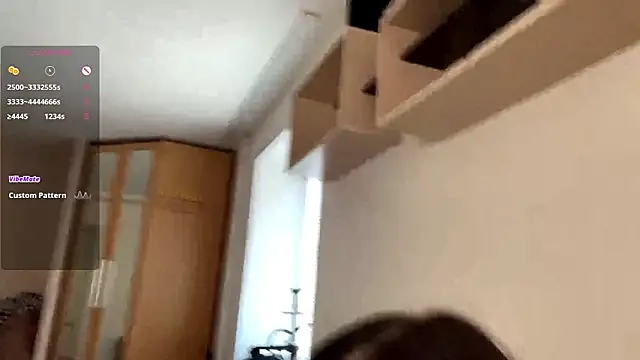 Snapshot of LakendraNoren chatting on February 14, 6:43 am LakendraNoren online show from February 14, 6:43 am