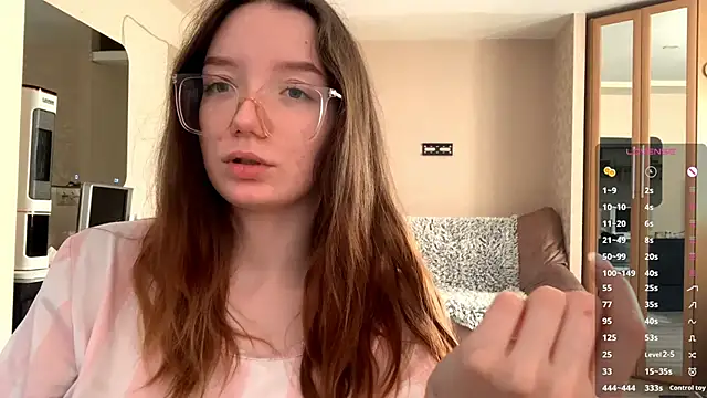 Snapshot of LakendraNoren chatting on February 17, 7:05 am LakendraNoren online show from February 17, 7:05 am