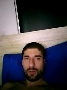 Snapshot of Camilo696903 chatting on May 18, 9:48 am Camilo696903 online show from May 18, 9:48 am