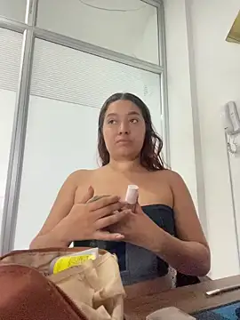 Emily Harpeer online show from April 3, 11:41 am