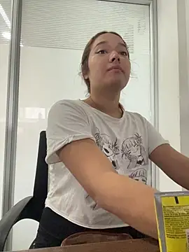 Emily Harpeer online show from April 6, 11:44 am