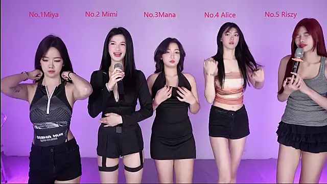 Snapshot of Velvet-girl chatting on March 3, 9:37 am Velvet-girl online show from March 3, 9:37 am