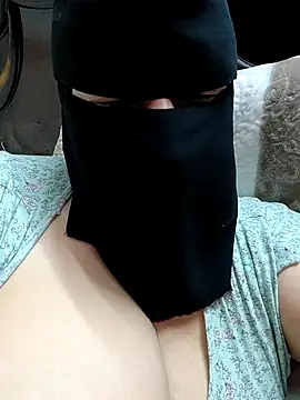 Warda Egy online show from April 19, 12:04 pm