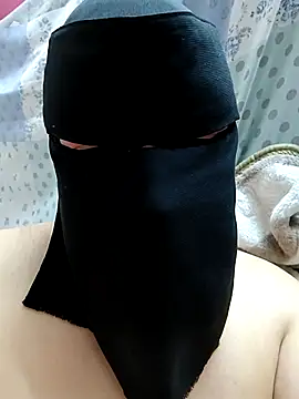 Snapshot of Warda_Egy chatting on May 2, 11:26 am Warda Egy online show from May 2, 11:26 am
