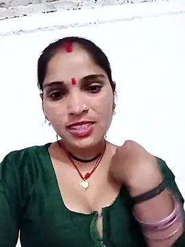 Snapshot of Komal4050 chatting on February 14, 2:36 pm Komal4050 online show from February 14, 2:36 pm
