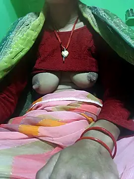 Snapshot of Komal4050 chatting on February 20, 1:46 am Komal4050 online show from February 20, 1:46 am